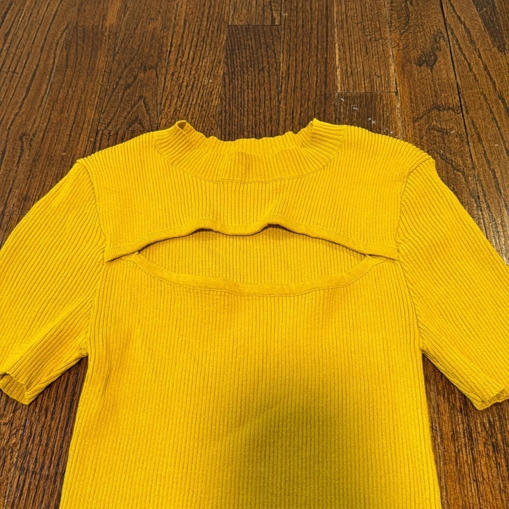Forever 21 Ribbed Keyhole Top - Picture 4 of 6